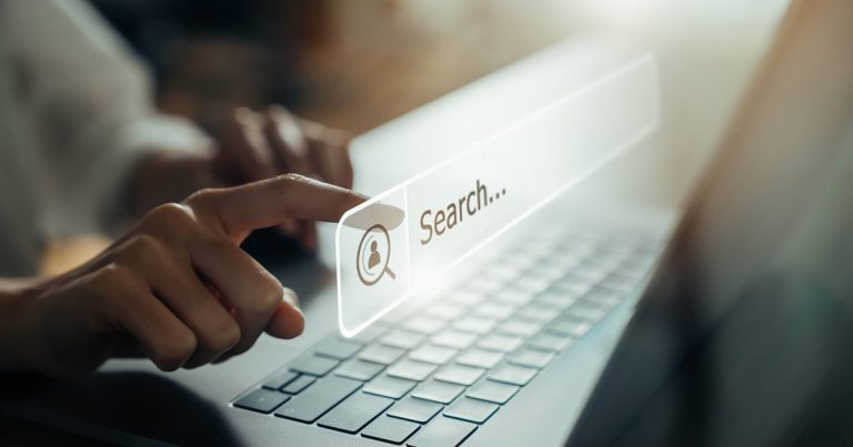 Entenda como funciona o SEO e como essa estratégia pode levar sua empresa ao topo das buscas do Google! Guia completo com dicas práticas para 2024