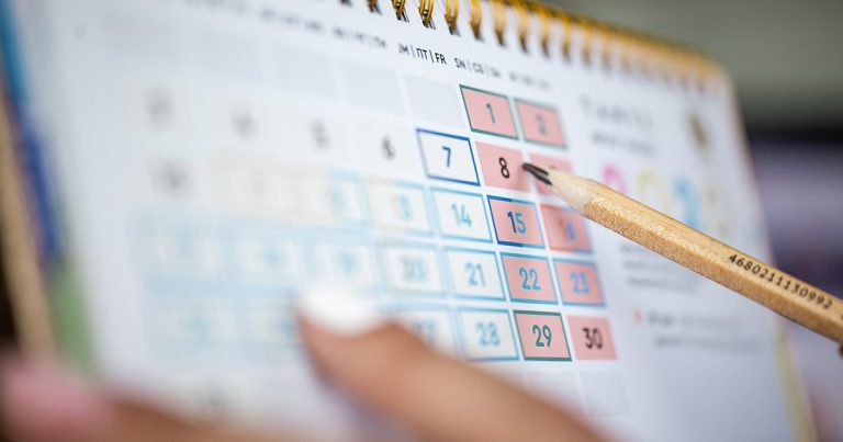 marcando a data promocional no calendário sazonal