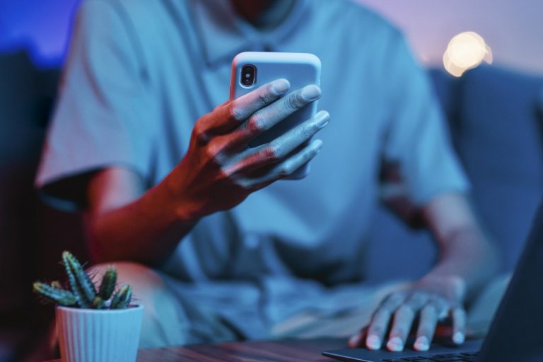 Mobile marketing é uma estratégia indispensável para quem quer promover produtos e serviços pela internet.